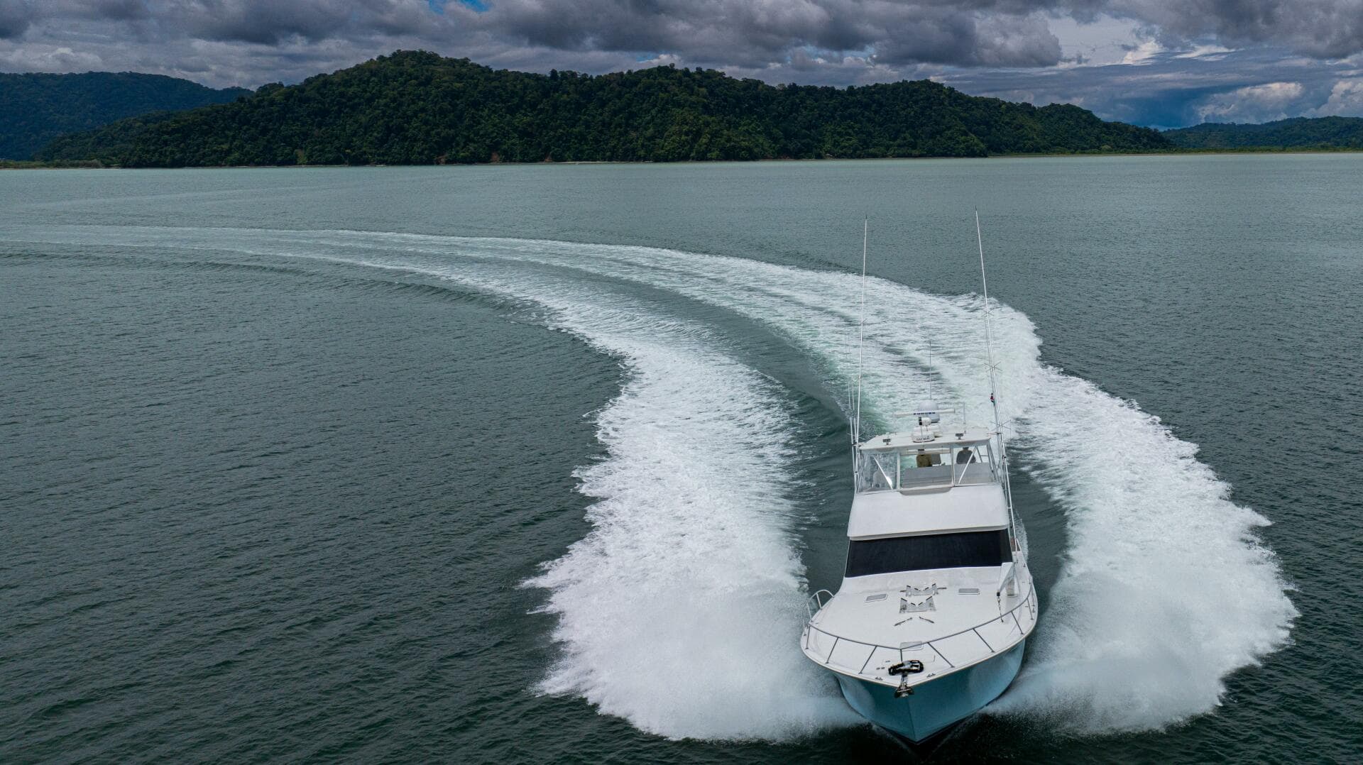 2004 Viking 61 Convertible — photo 100