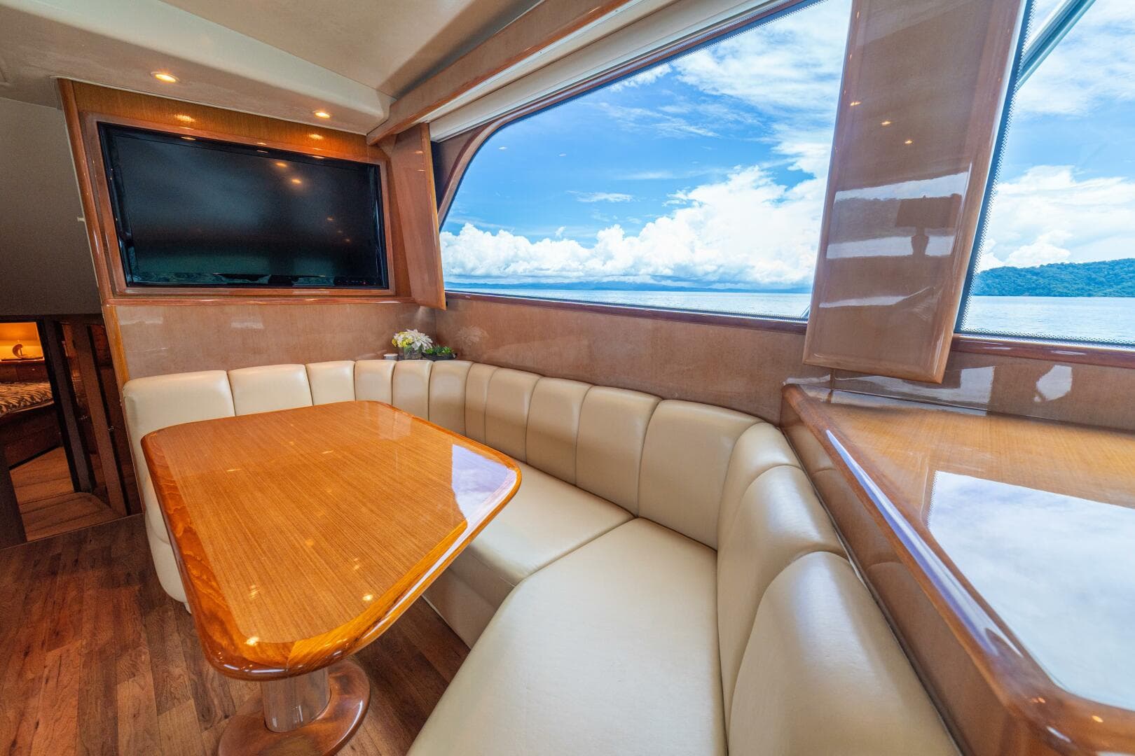 2004 Viking 61 Convertible — photo 29