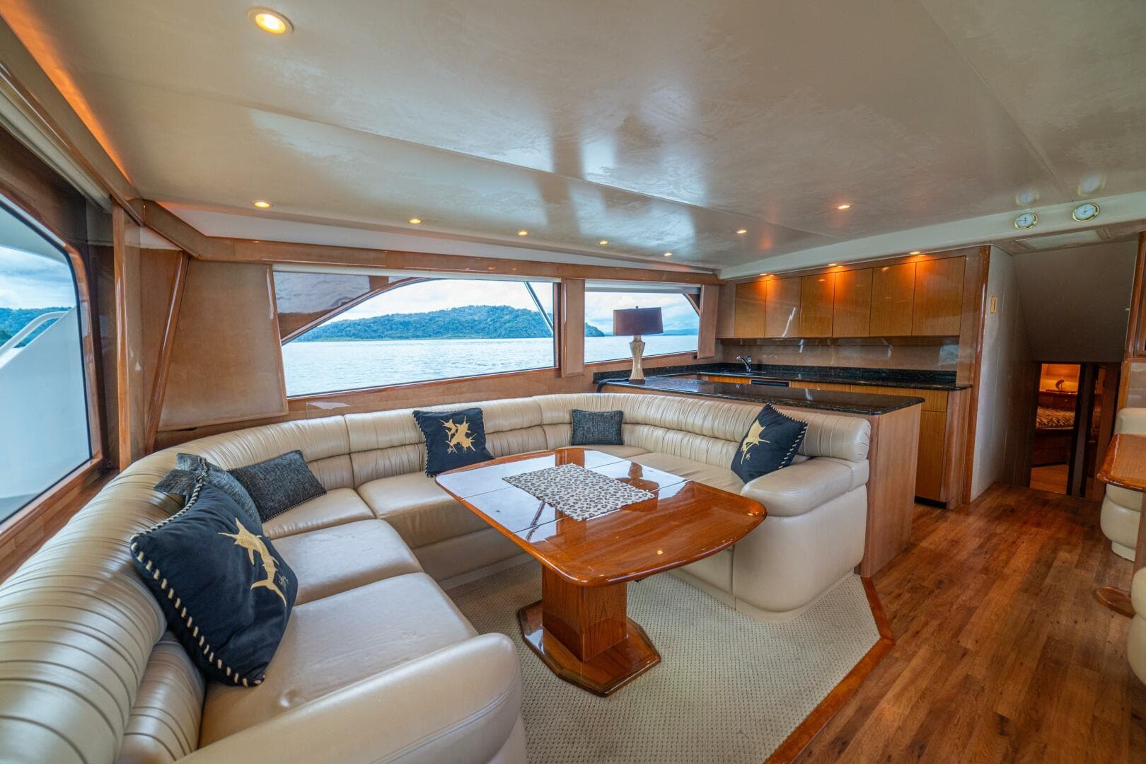 2004 Viking 61 Convertible — photo 3