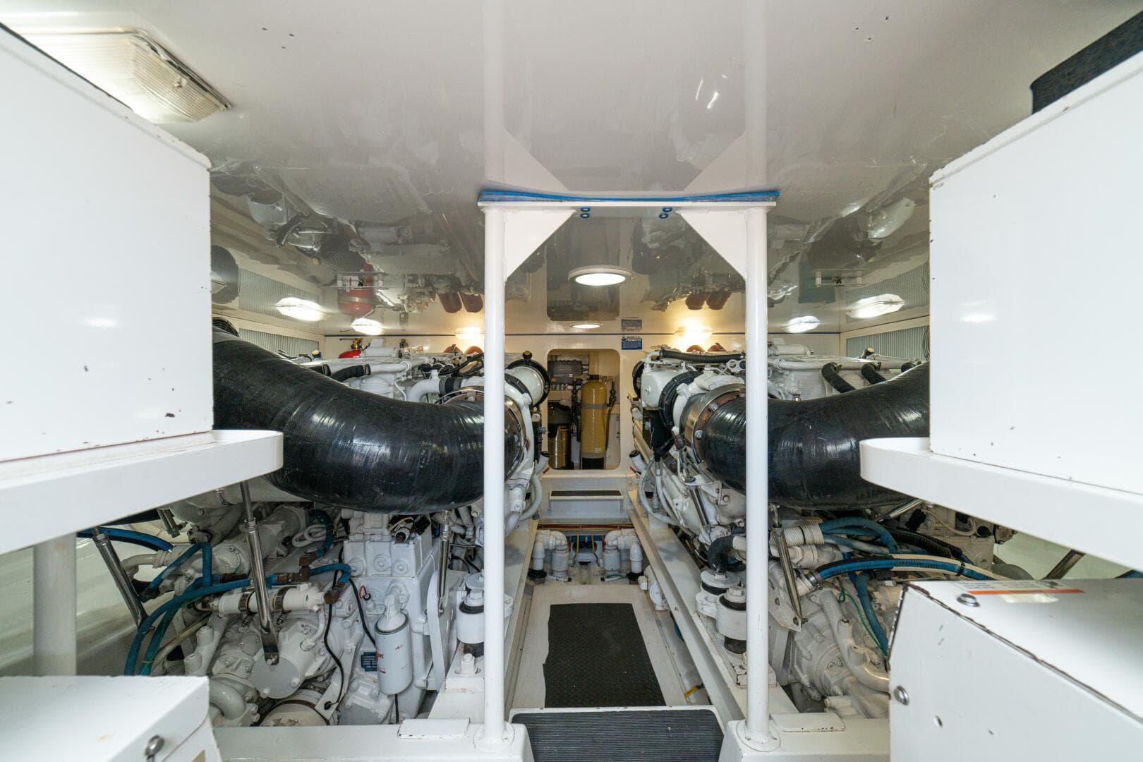 2004 Viking 61 Convertible — photo 62