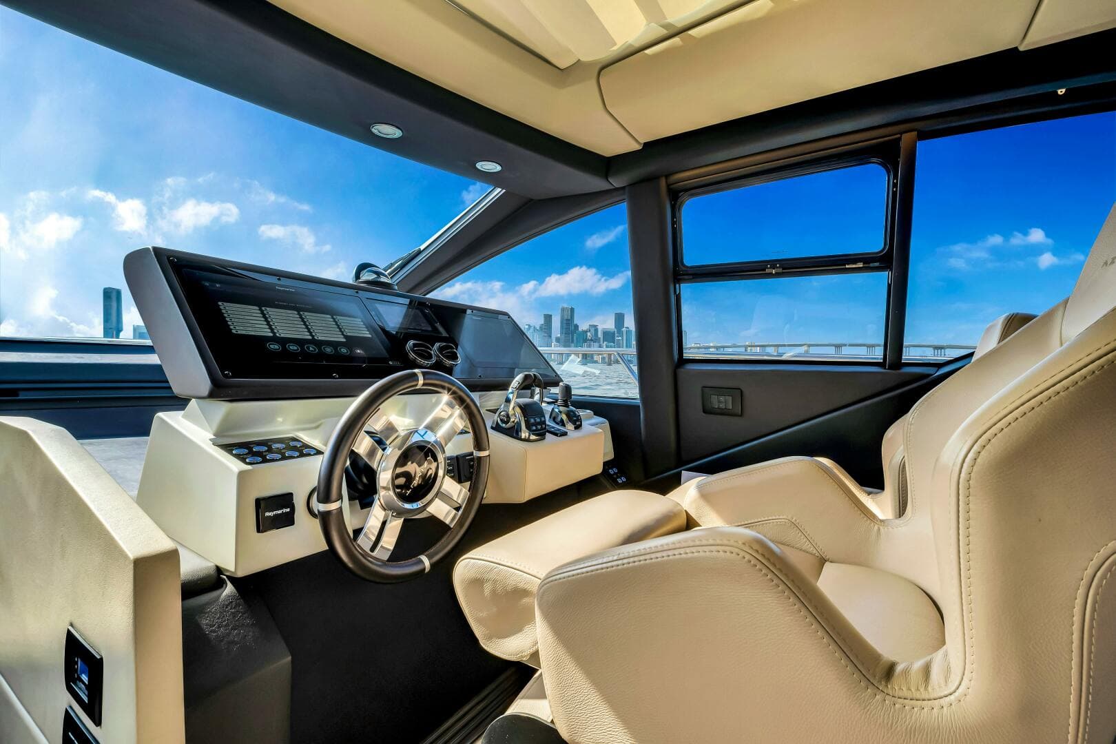 2021 Azimut Custom — photo 19