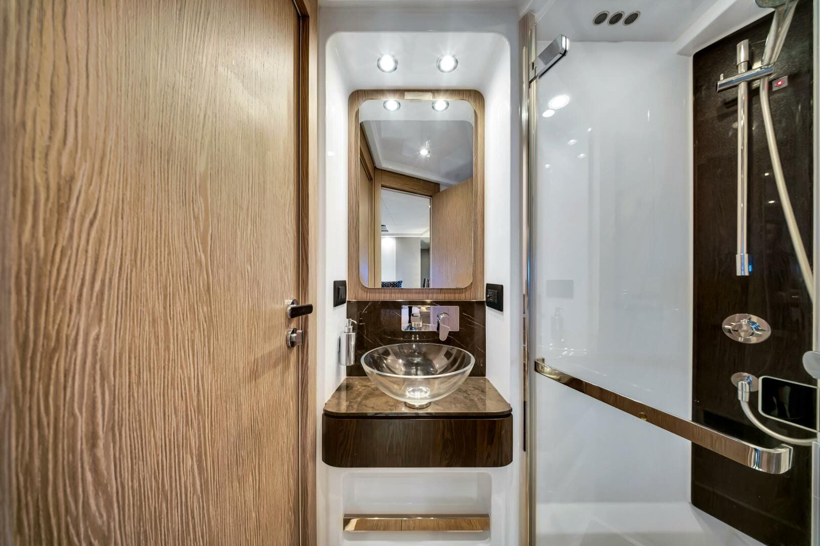 2021 Azimut Custom — photo 39