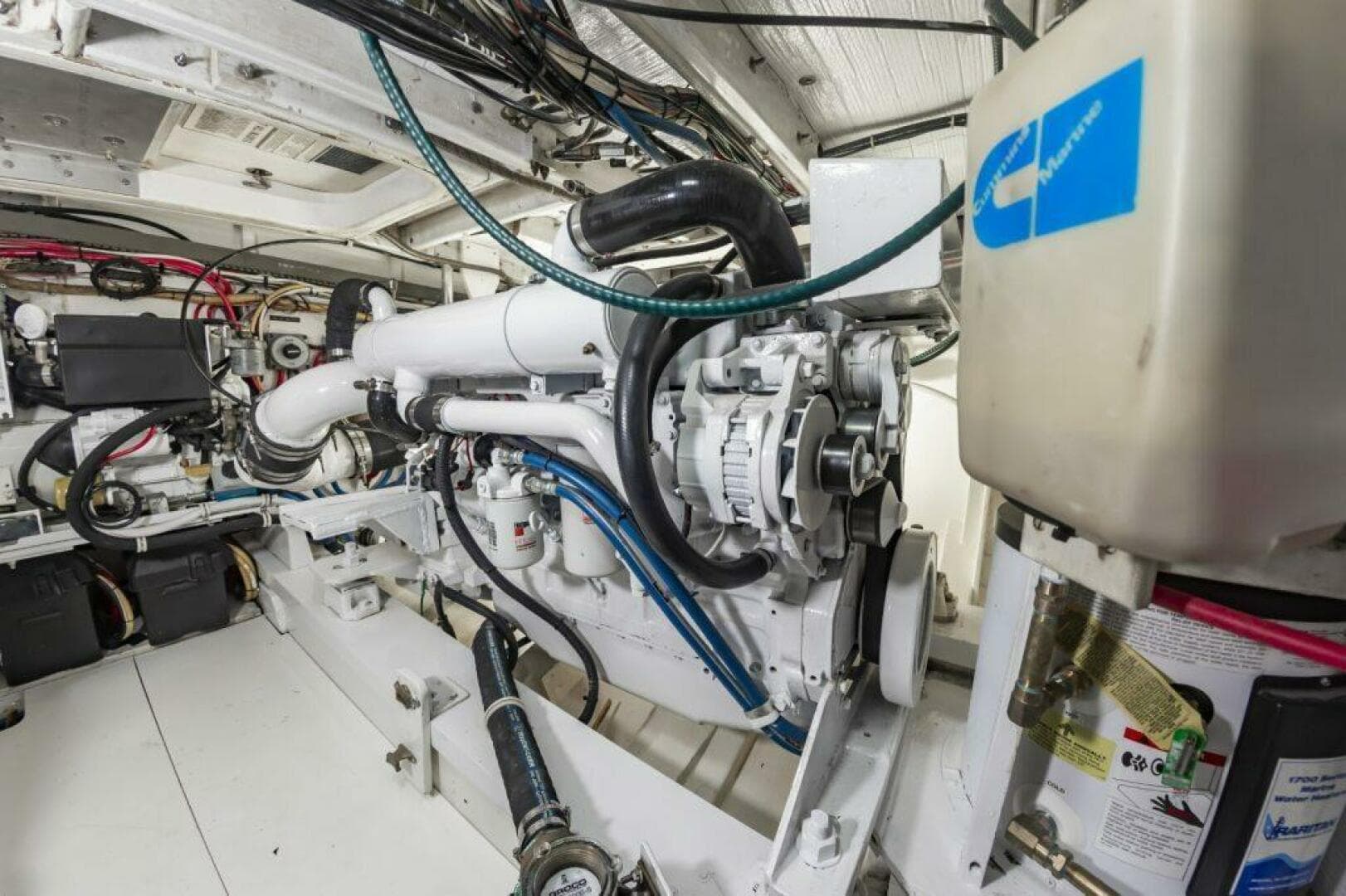 1985 Scarborough 41 Express — photo 39