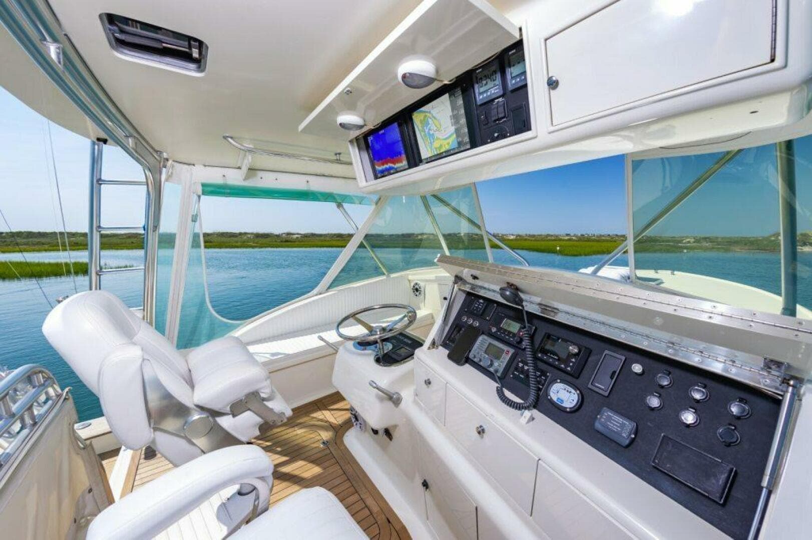 1985 Scarborough 41 Express — photo 19