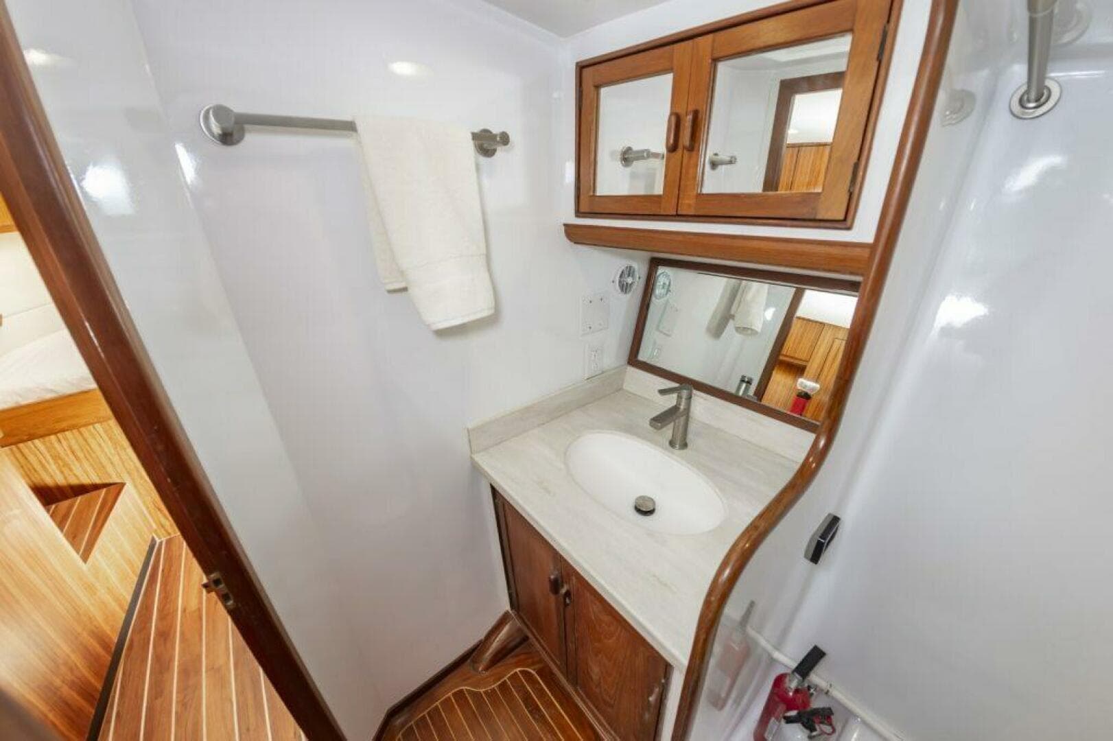 1985 Scarborough 41 Express — photo 38