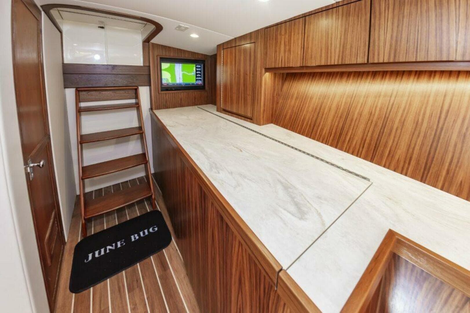 1985 Scarborough 41 Express — photo 27