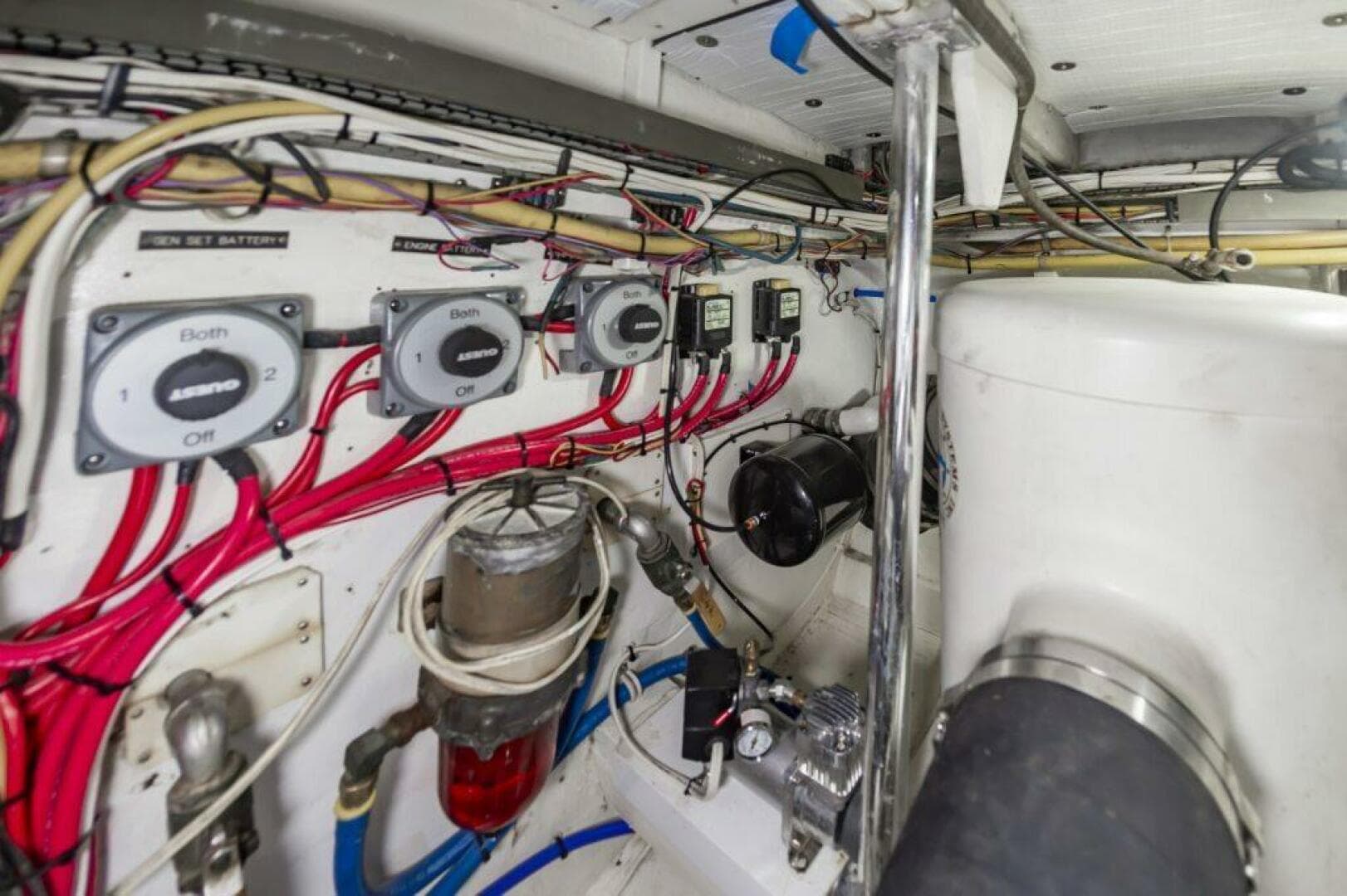 1985 Scarborough 41 Express — photo 48