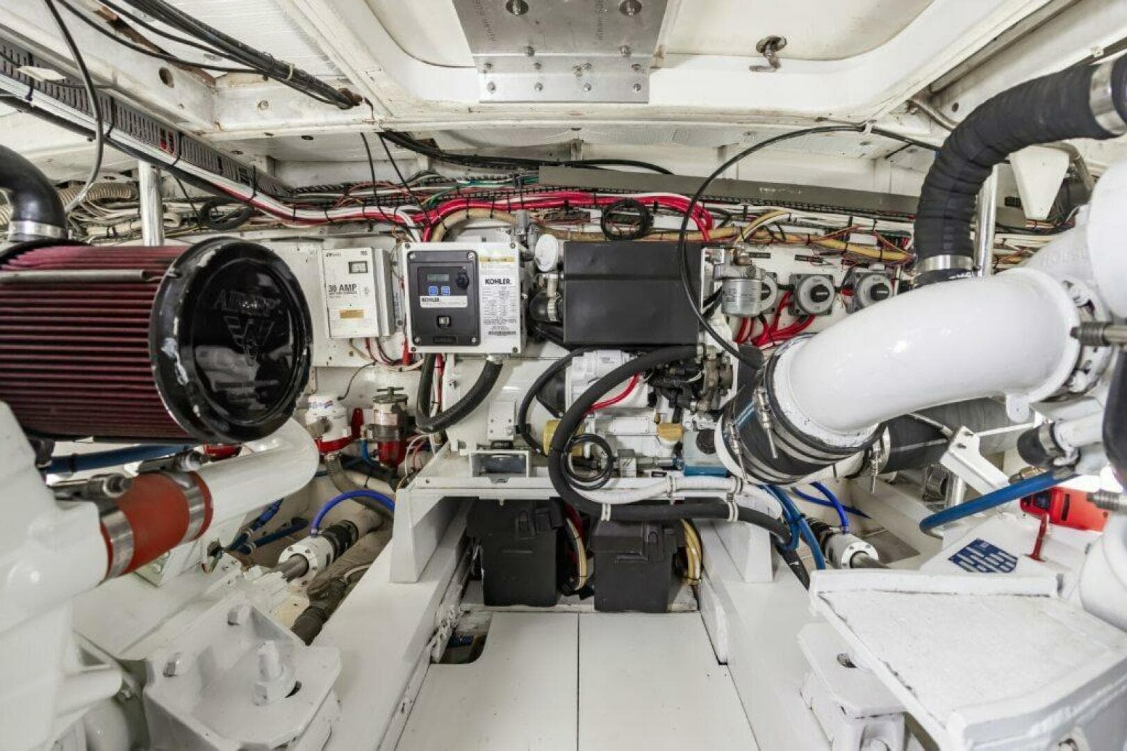 1985 Scarborough 41 Express — photo 43