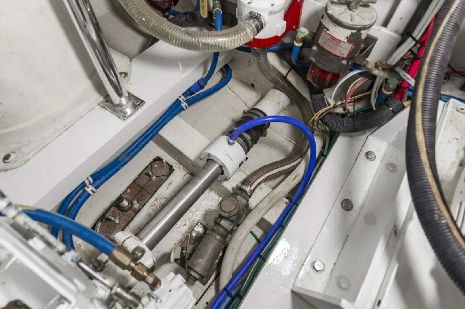 1985 Scarborough 41 Express — photo 51