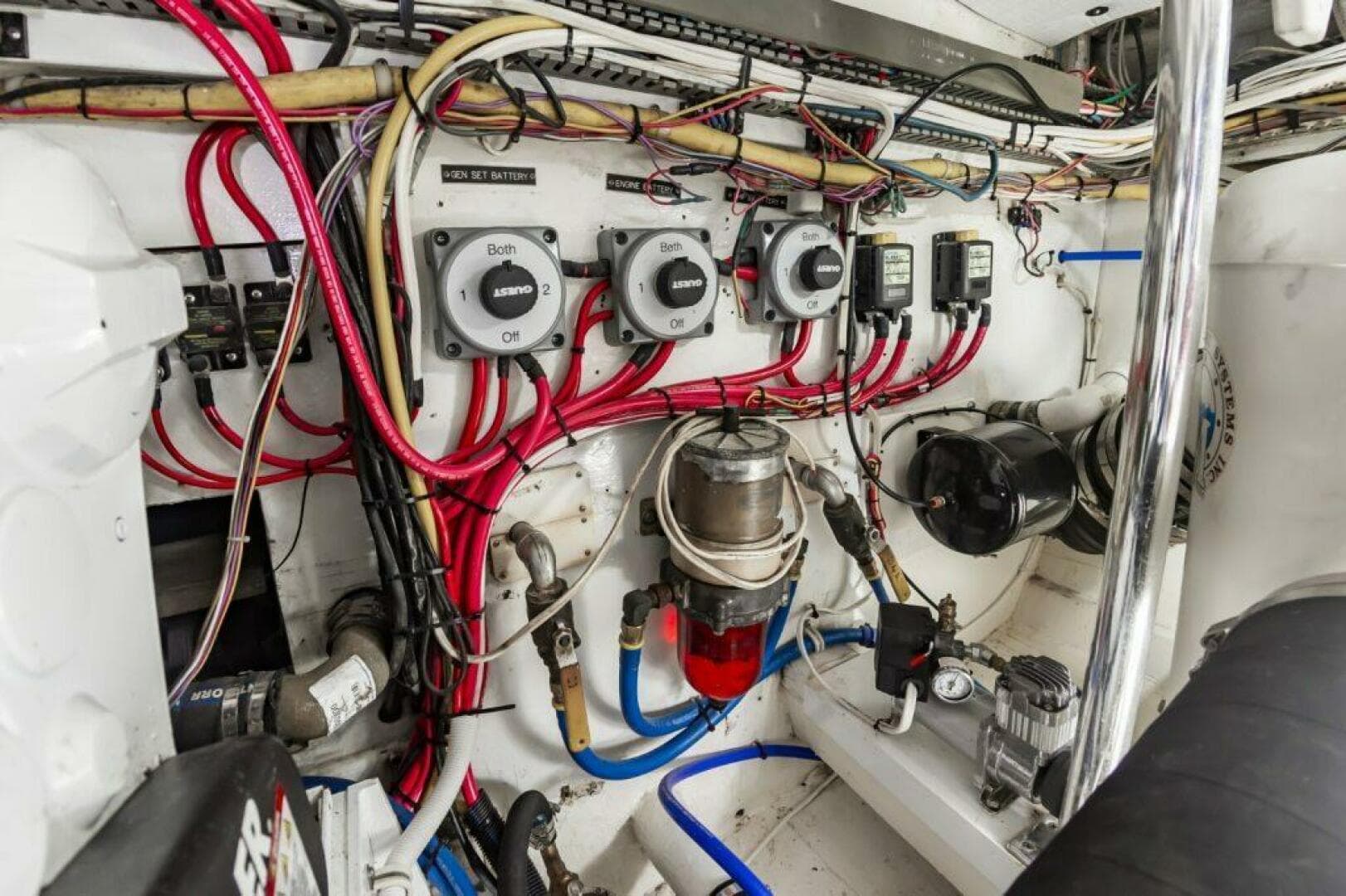 1985 Scarborough 41 Express — photo 45