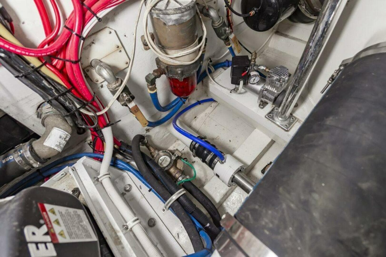 1985 Scarborough 41 Express — photo 50