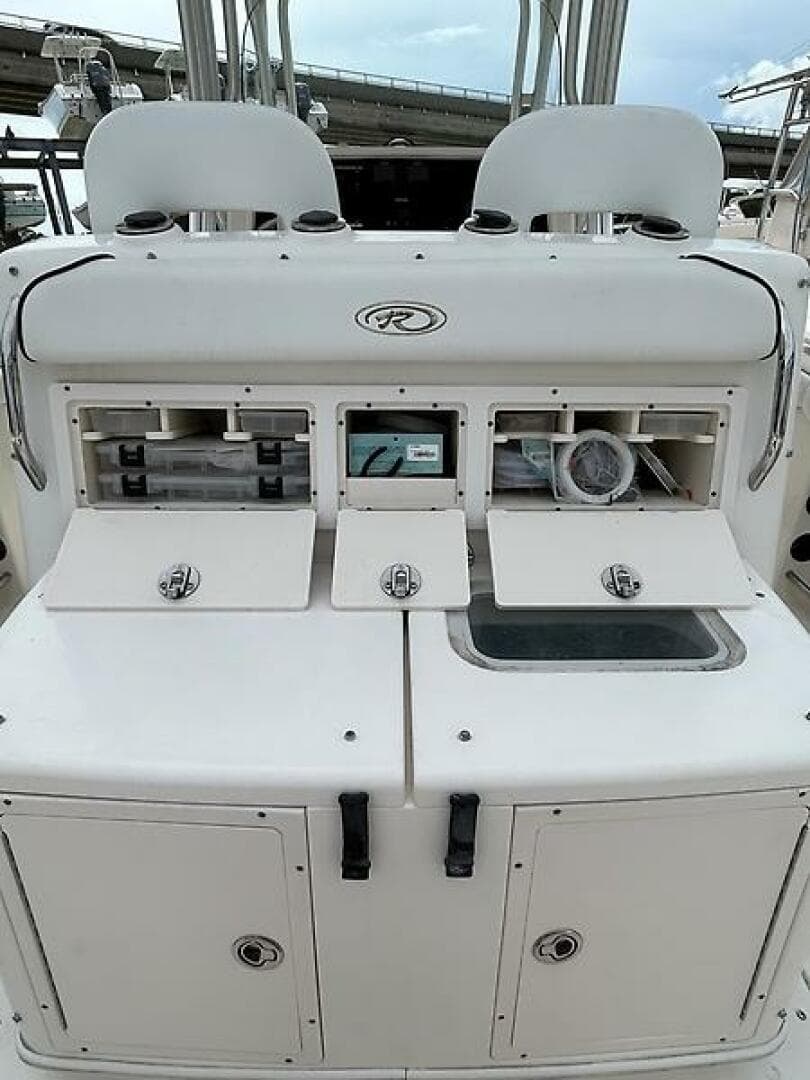 2007 Robalo R300 Center Console — photo 14