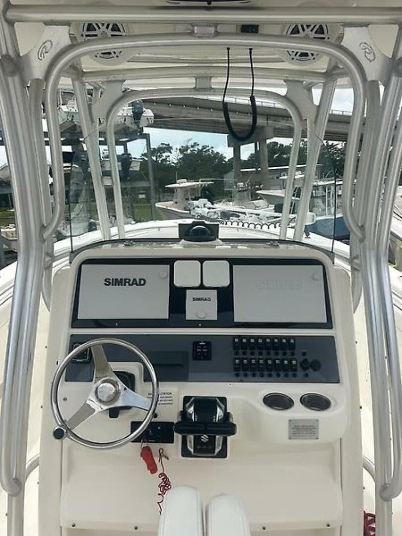 2007 Robalo R300 Center Console — photo 9