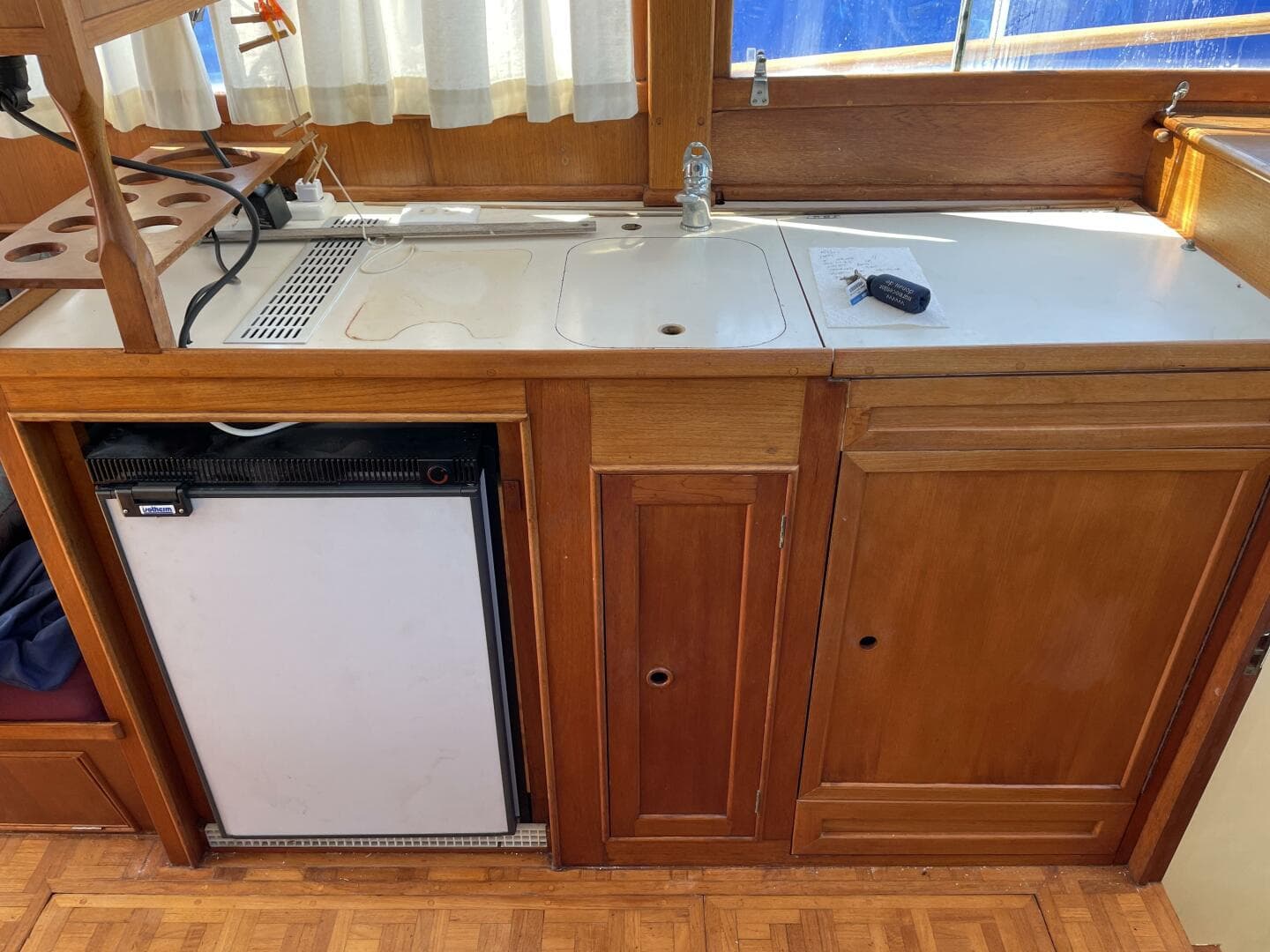 1982 Grand Banks — photo 18