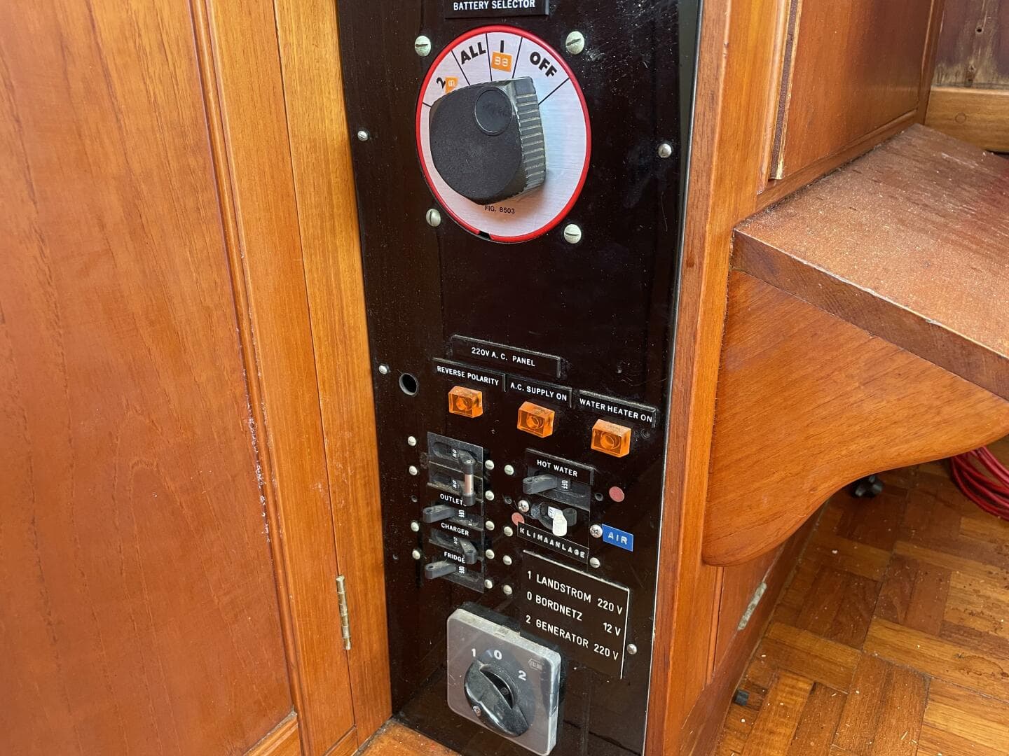 1982 Grand Banks — photo 16