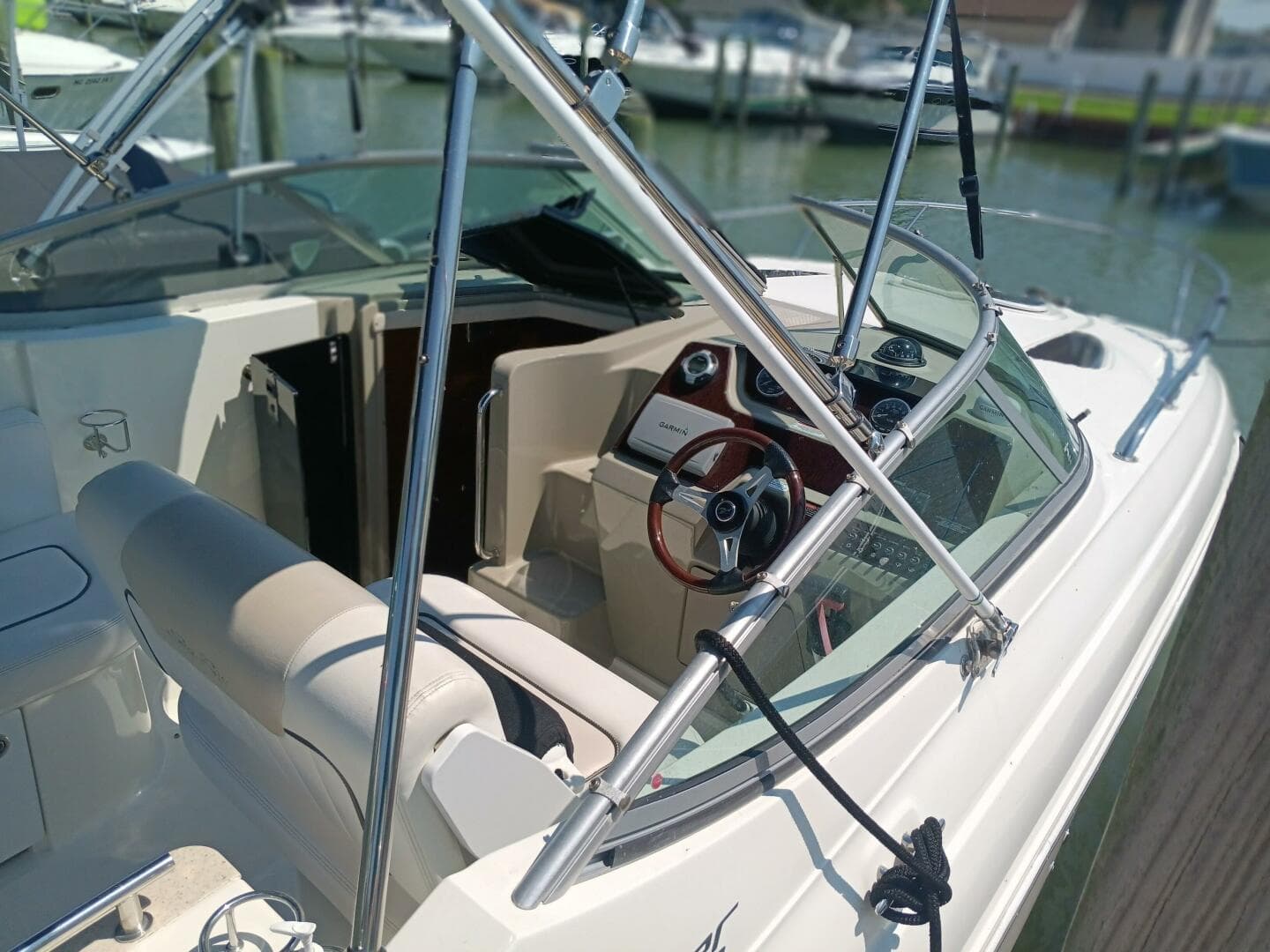 2010 Sea Ray 260 Sundancer — photo 6