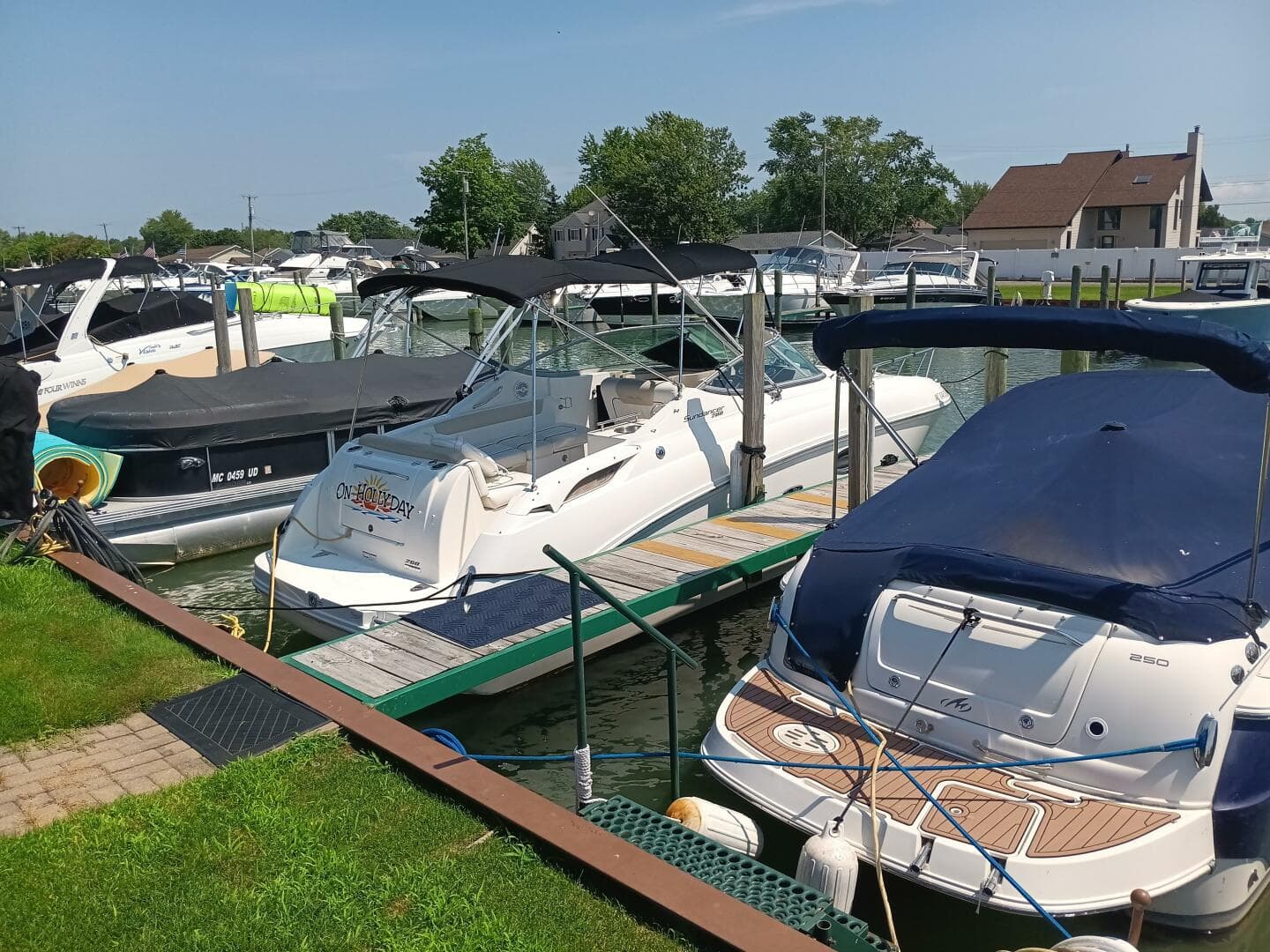 2010 Sea Ray 260 Sundancer — photo 3
