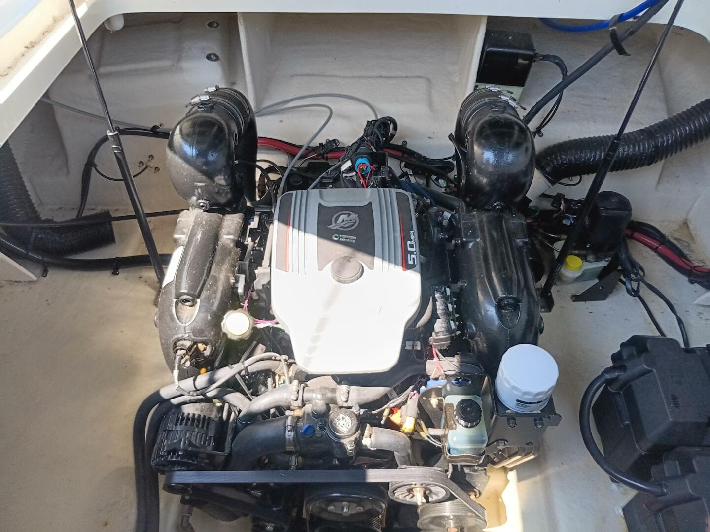 2010 Sea Ray 260 Sundancer — photo 37