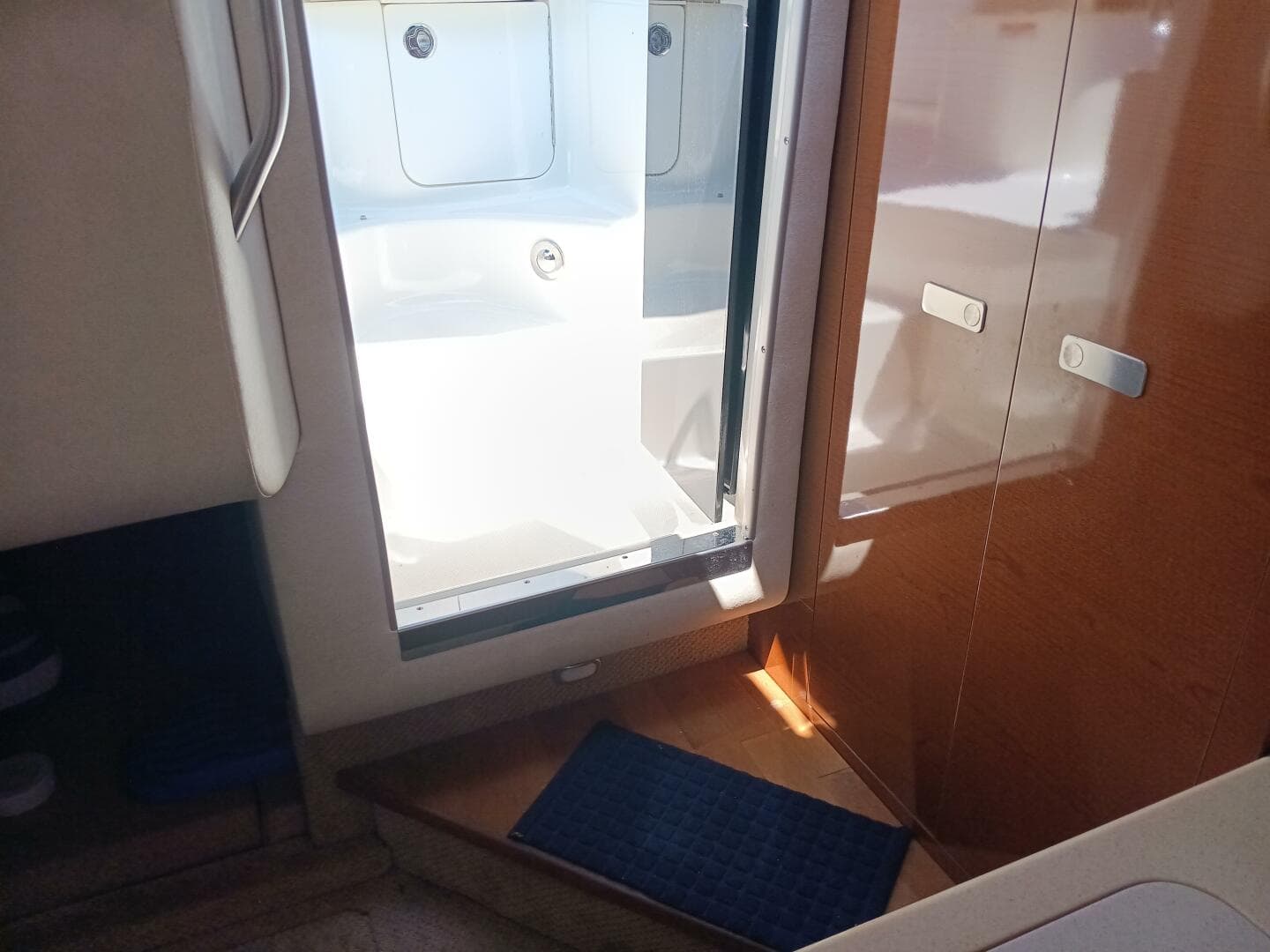 2010 Sea Ray 260 Sundancer — photo 34