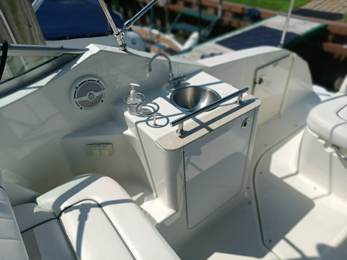 2010 Sea Ray 260 Sundancer — photo 15