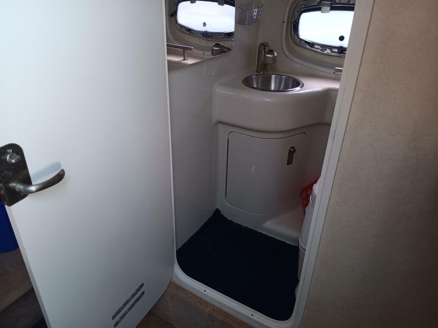 2010 Sea Ray 260 Sundancer — photo 32