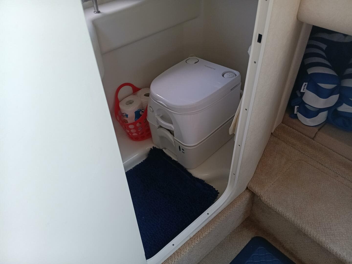 2010 Sea Ray 260 Sundancer — photo 33