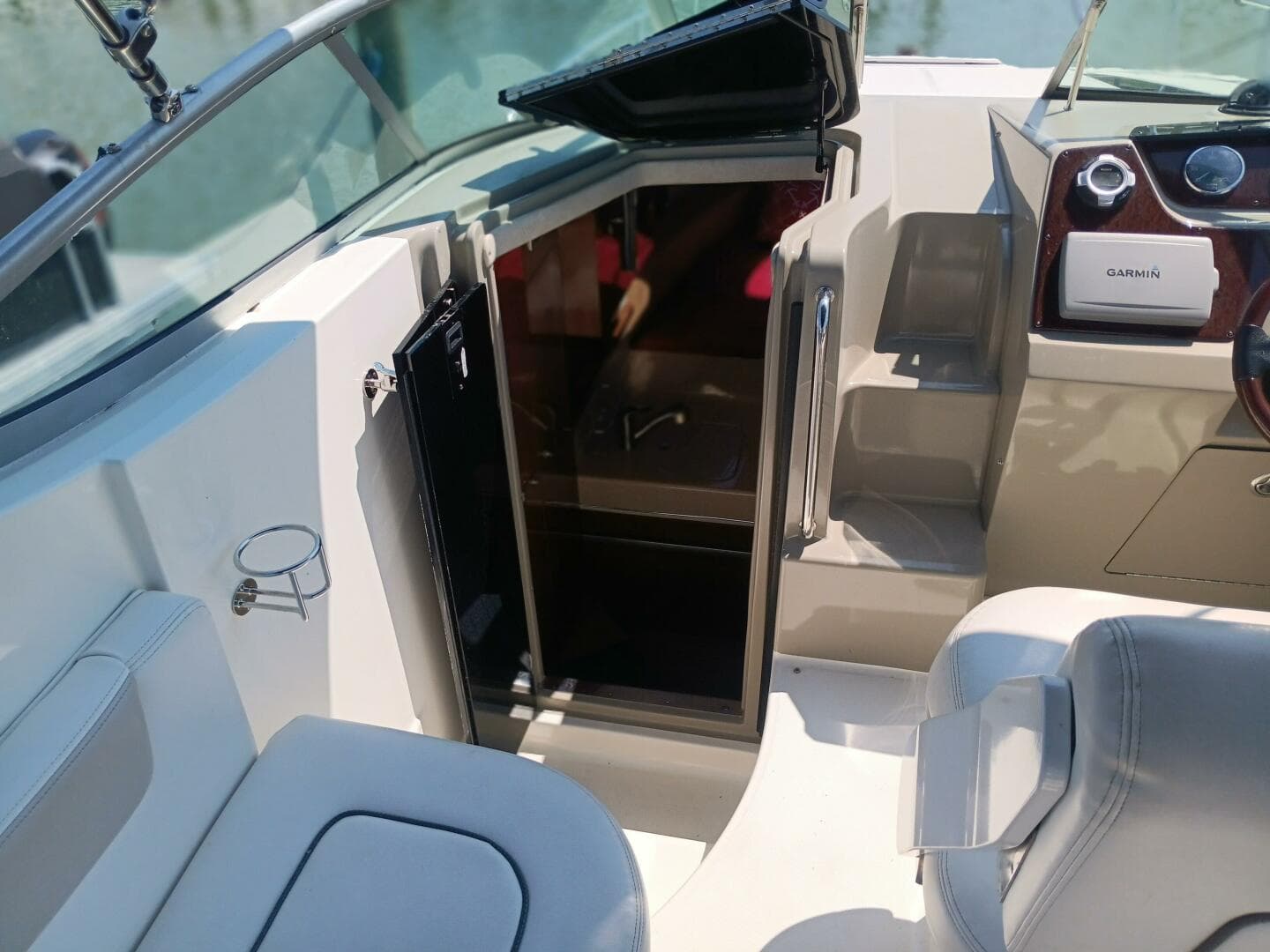 2010 Sea Ray 260 Sundancer — photo 18