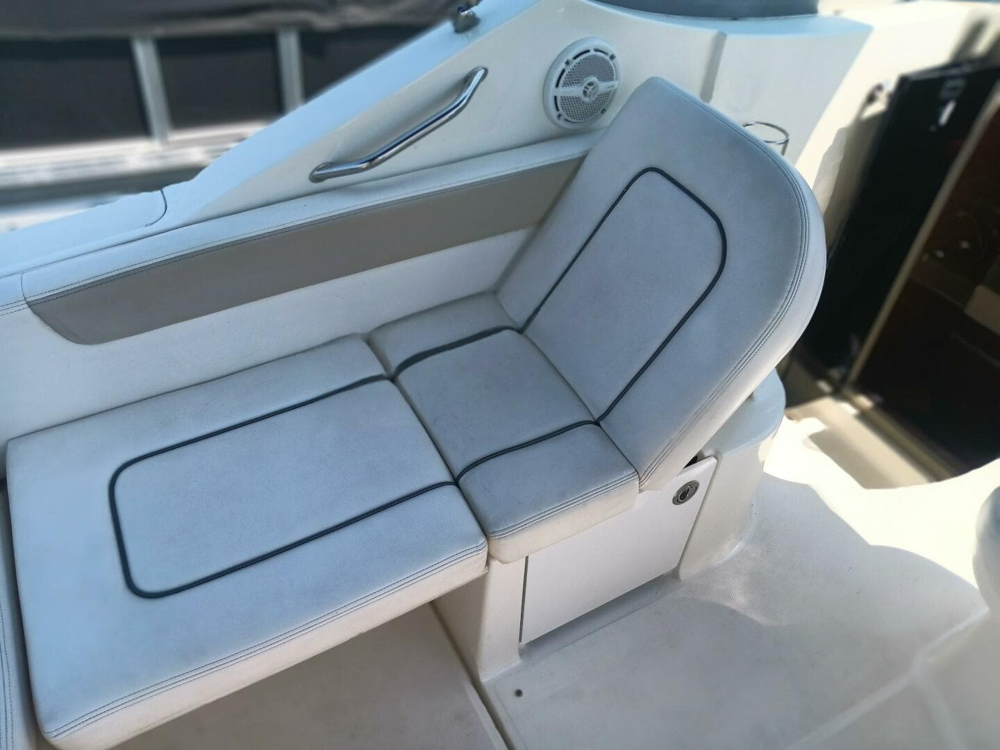 2010 Sea Ray 260 Sundancer — photo 14