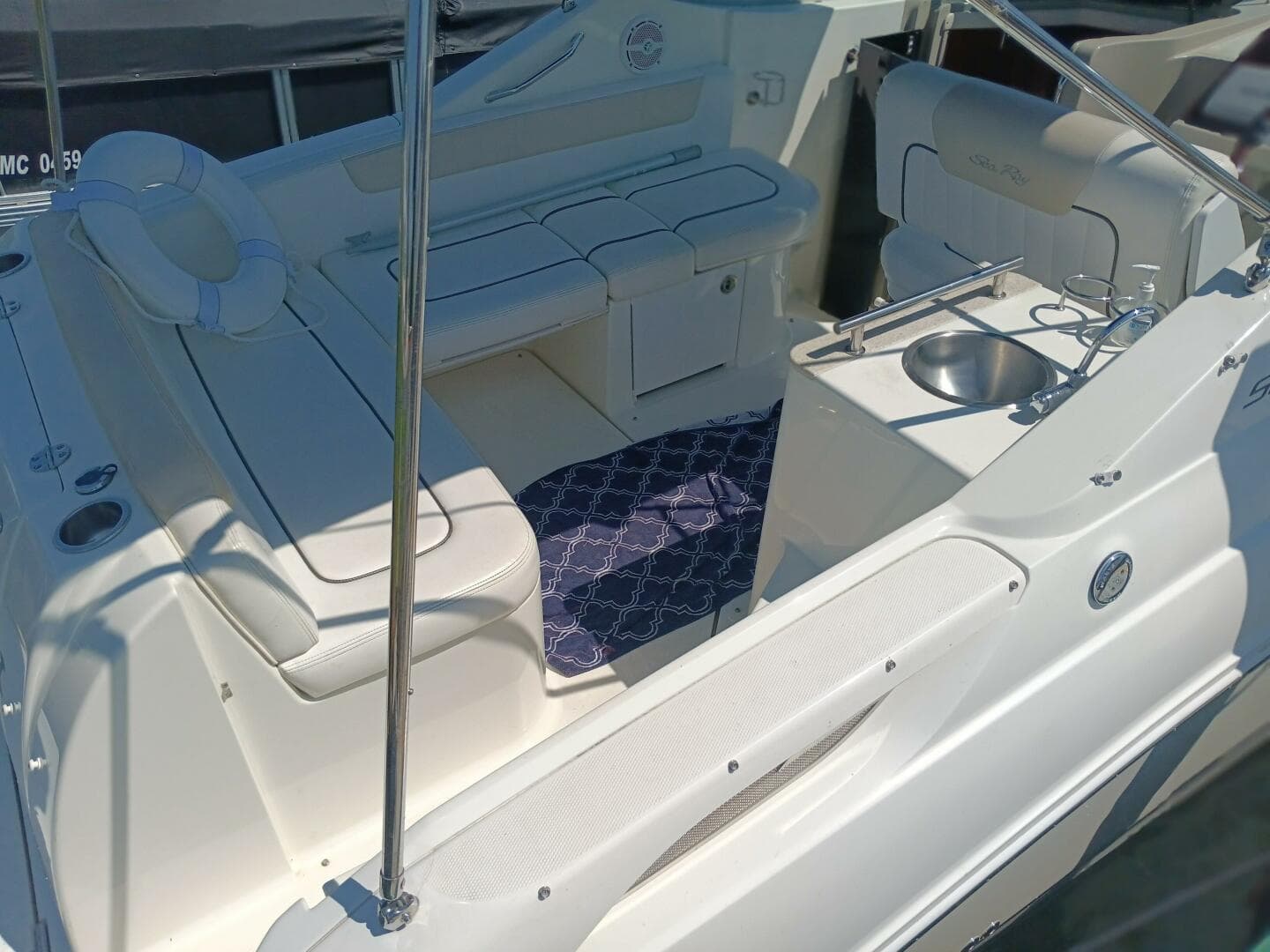2010 Sea Ray 260 Sundancer — photo 5
