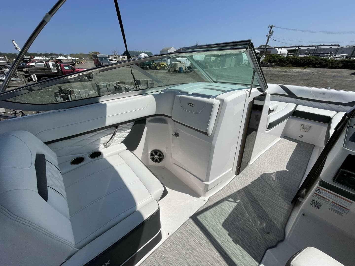 2018 Regal 26 Obx — photo 14