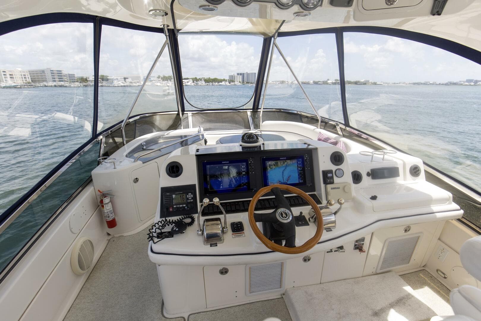 2007 Sea Ray 52 Sedan Bridge — photo 3