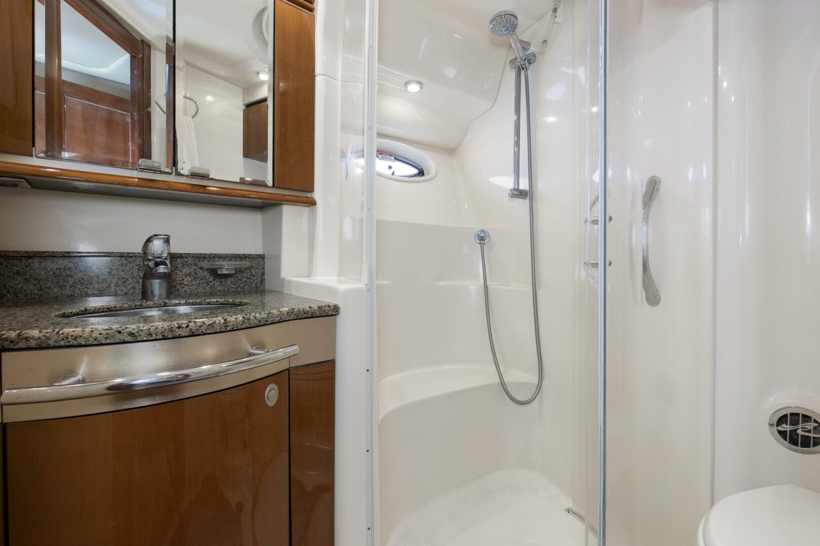 2007 Sea Ray 52 Sedan Bridge — photo 19