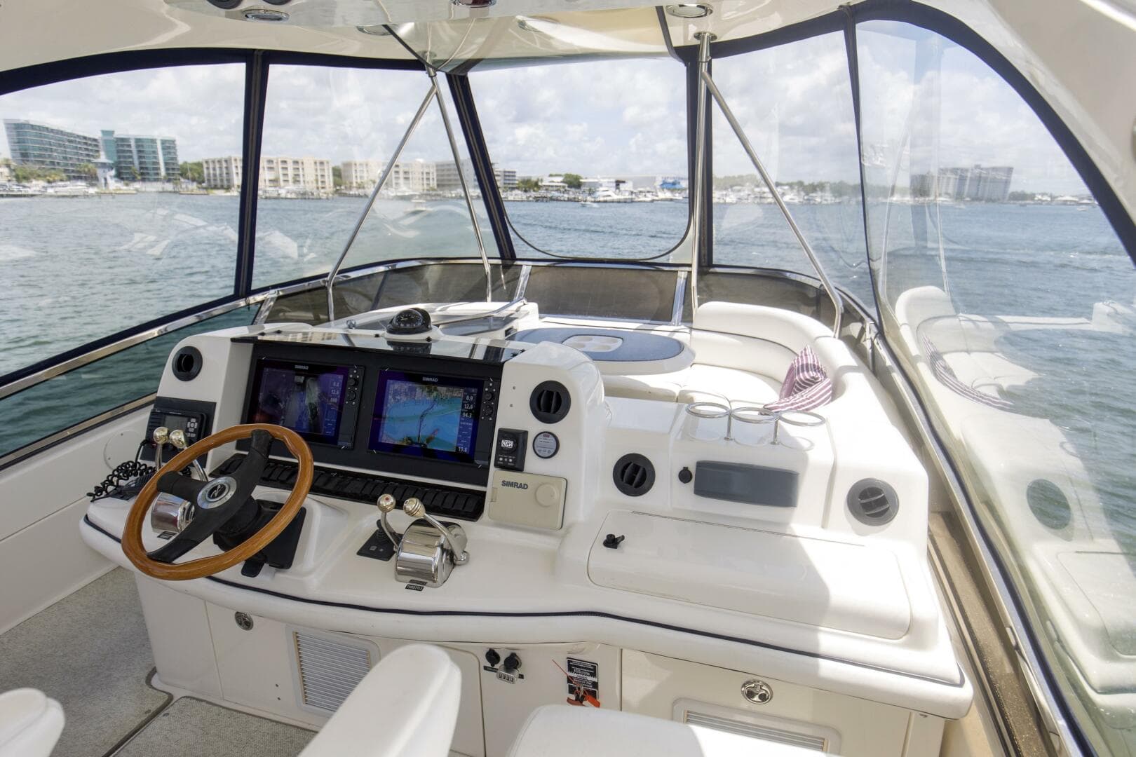 2007 Sea Ray 52 Sedan Bridge — photo 23