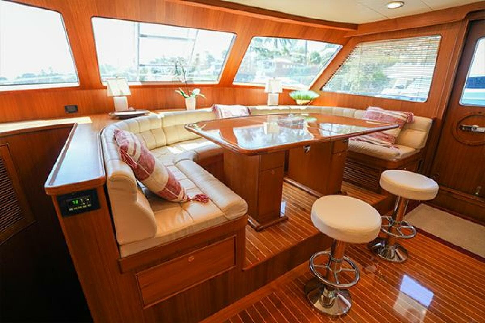 2015 Marlow Explorer 80E-Cb — photo 22