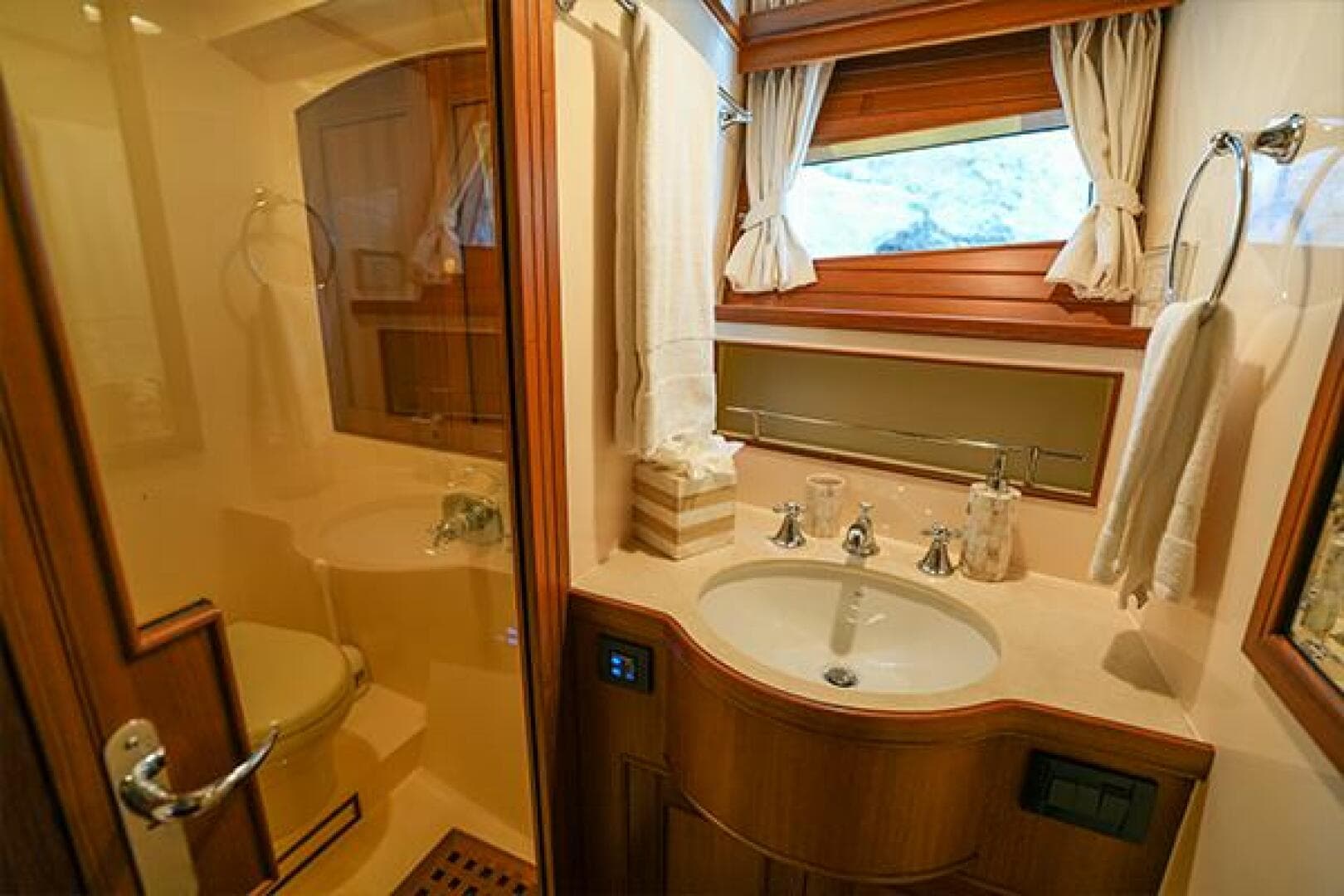 2015 Marlow Explorer 80E-Cb — photo 8