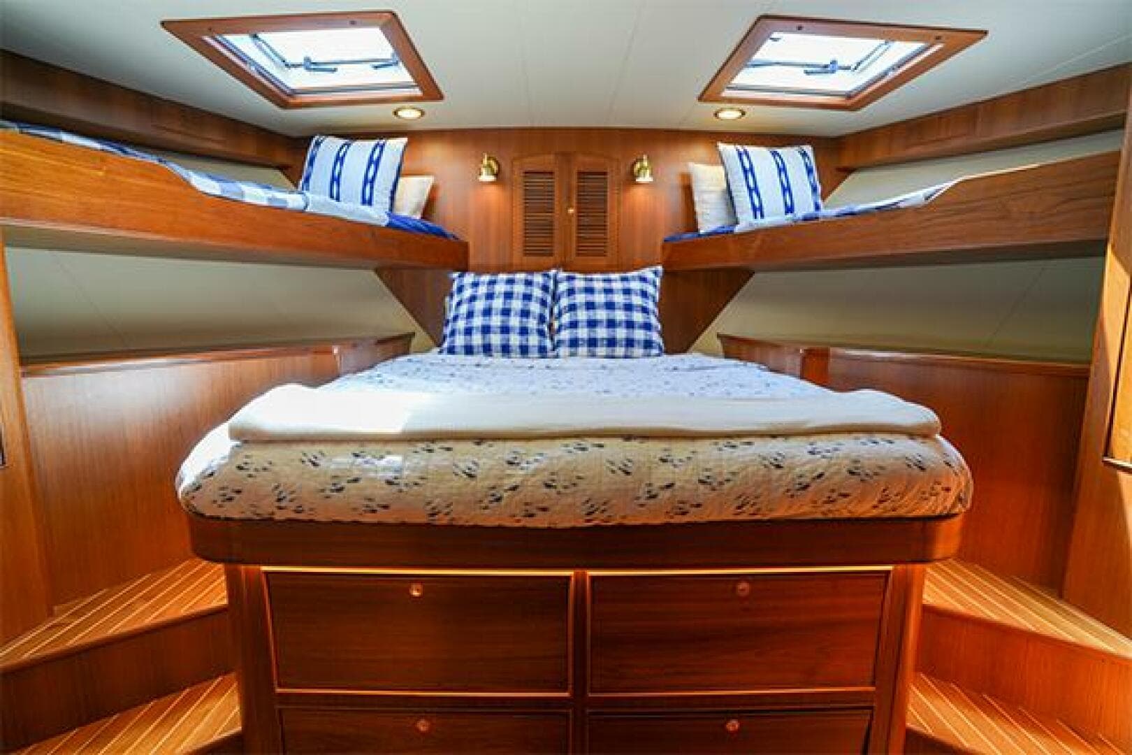 2015 Marlow Explorer 80E-Cb — photo 2