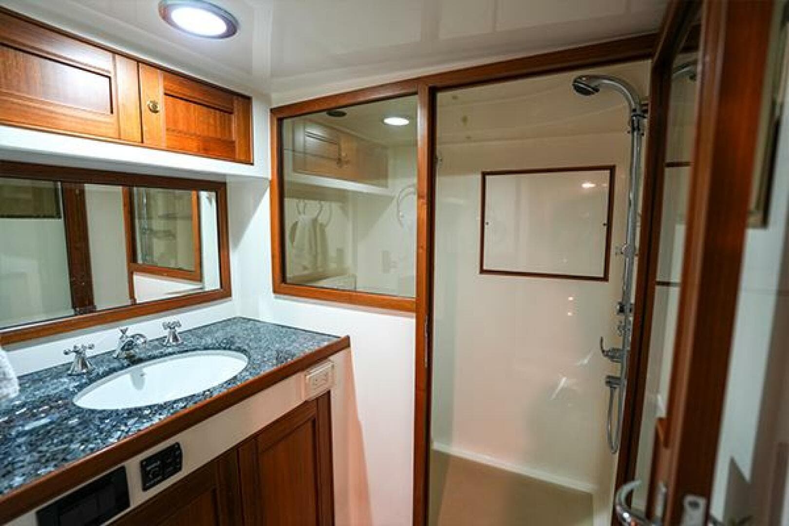 2015 Marlow Explorer 80E-Cb — photo 18