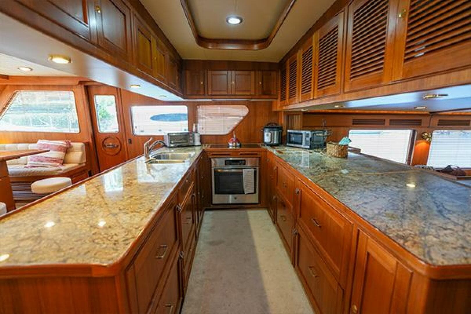 2015 Marlow Explorer 80E-Cb — photo 25