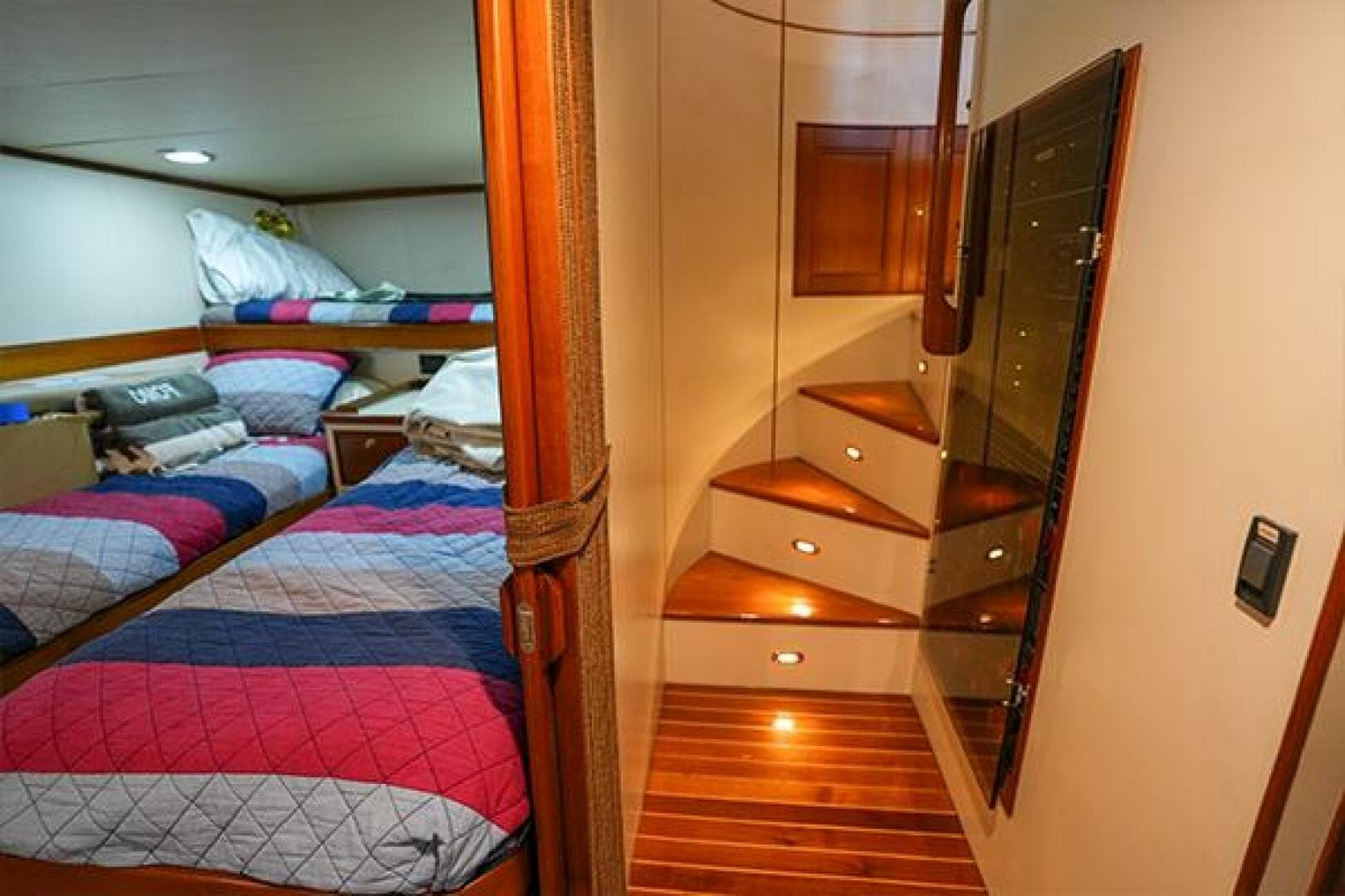 2015 Marlow Explorer 80E-Cb — photo 17