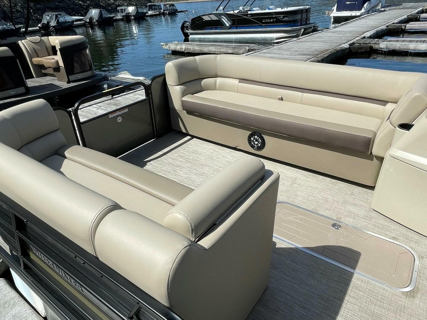 2023 Godfrey Sweetwater Cruise Sw 2186 — photo 2