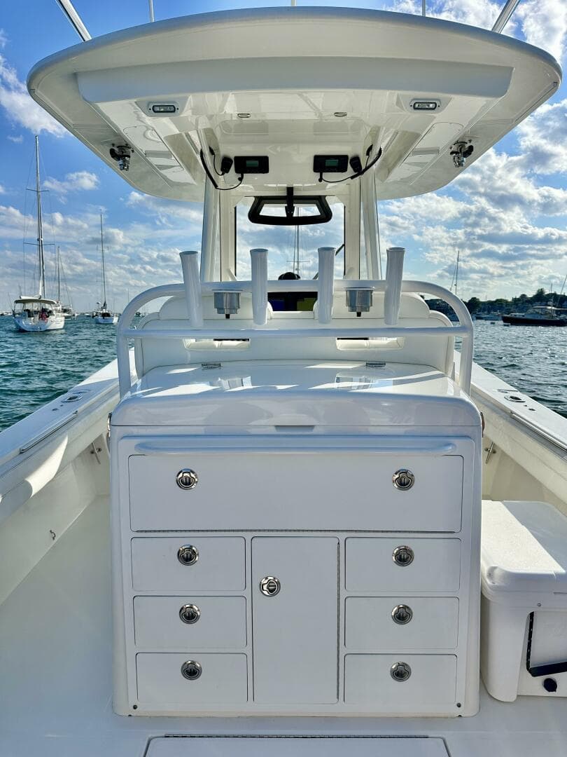 2021 Regulator 34 SS — photo 14