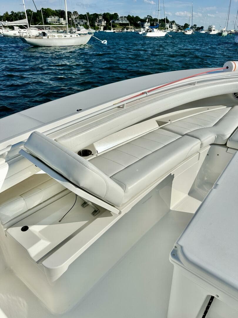 2021 Regulator 34 SS — photo 26