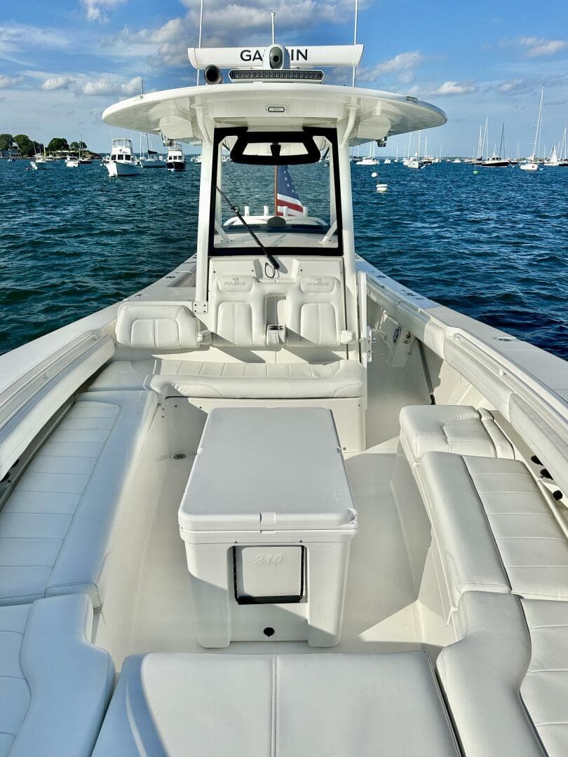 2021 Regulator 34 SS — photo 22