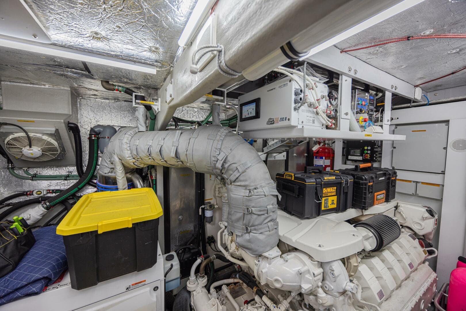 2017 Sunseeker 75 Yacht — photo 57