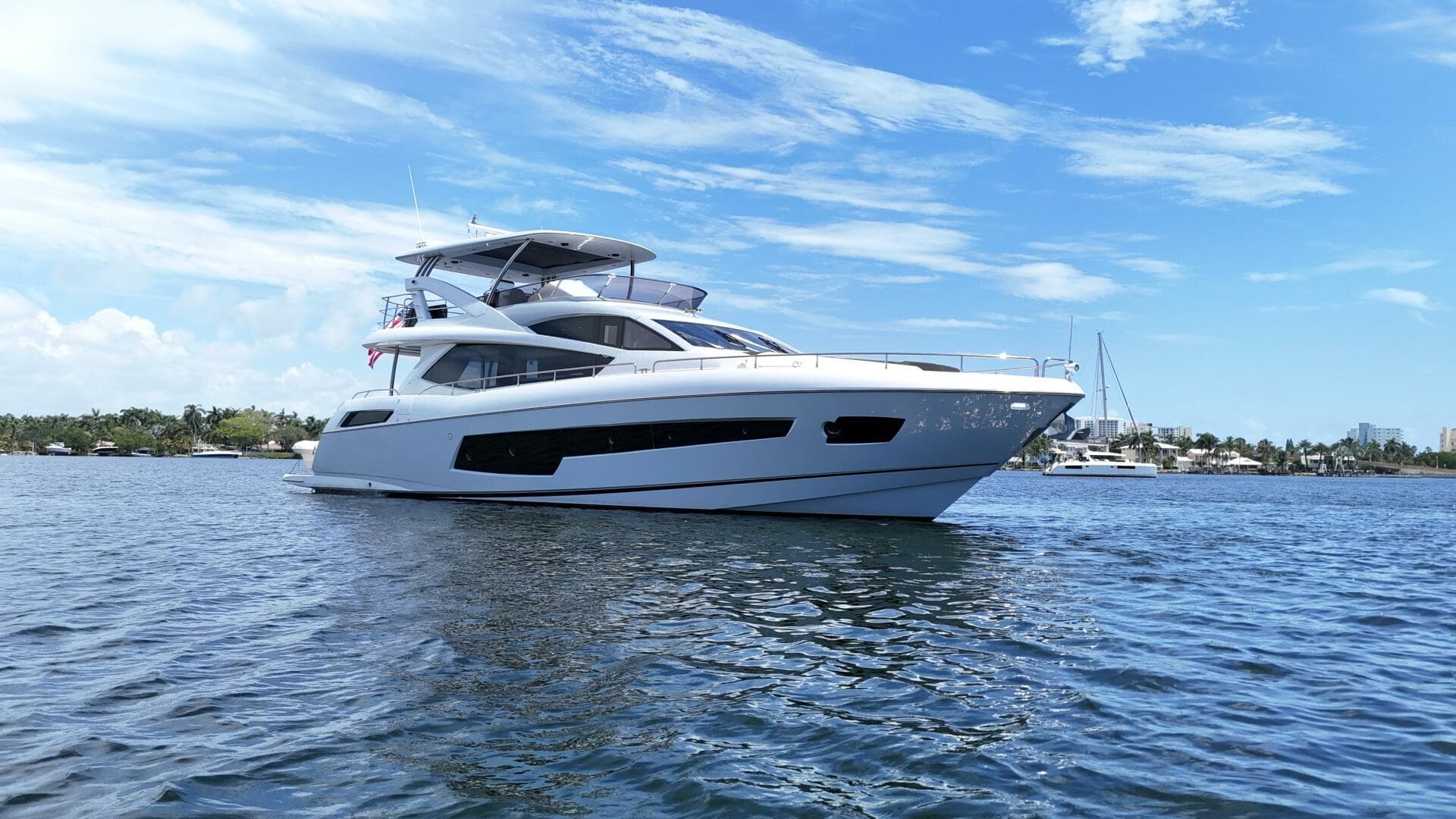 2017 Sunseeker 75 Yacht — photo 4