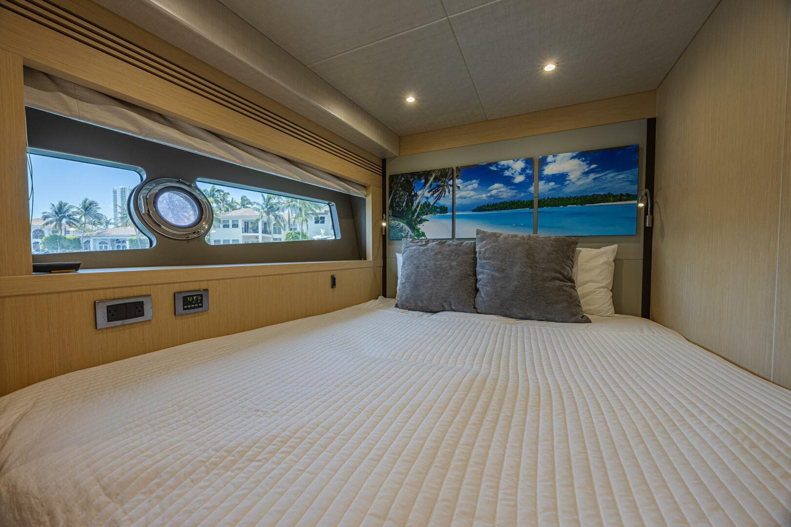 2017 Sunseeker 75 Yacht — photo 48