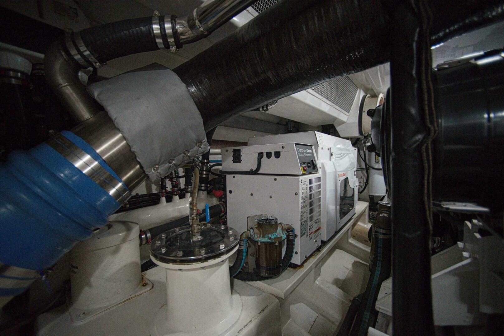 2011 Marlow Explorer 70E — photo 45