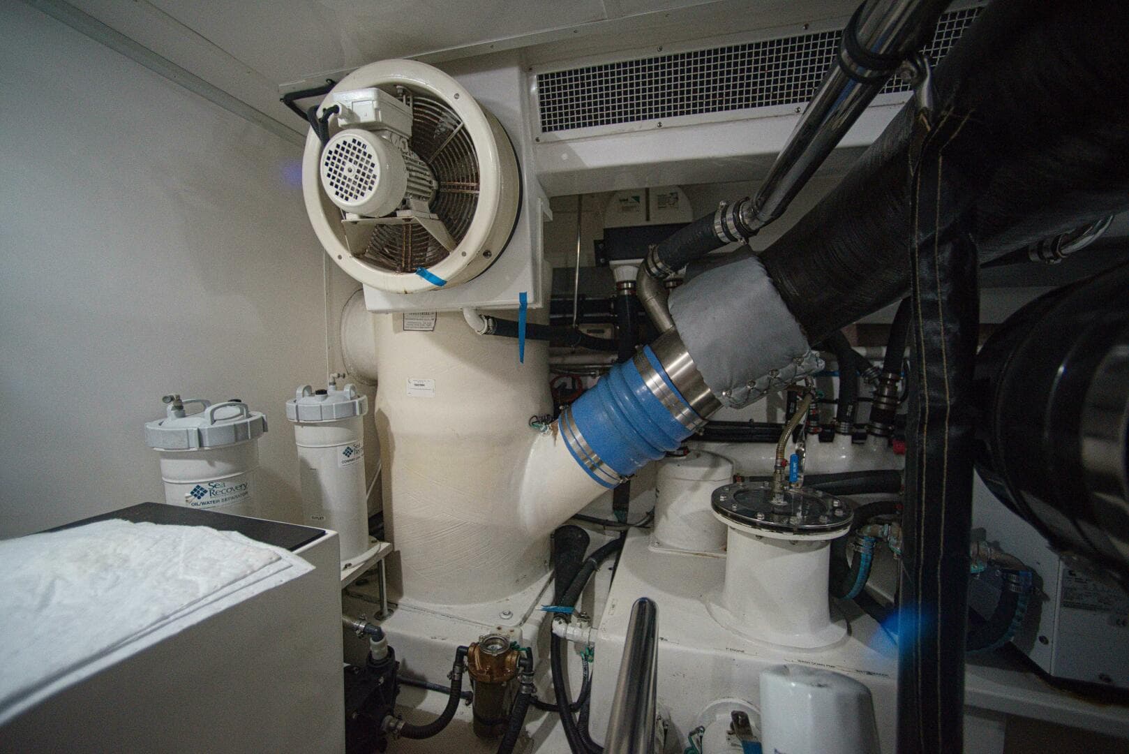 2011 Marlow Explorer 70E — photo 44