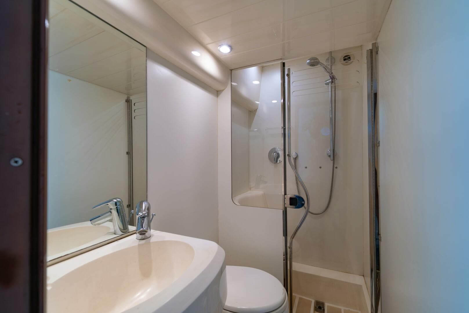 2006 Princess Yachts — photo 31