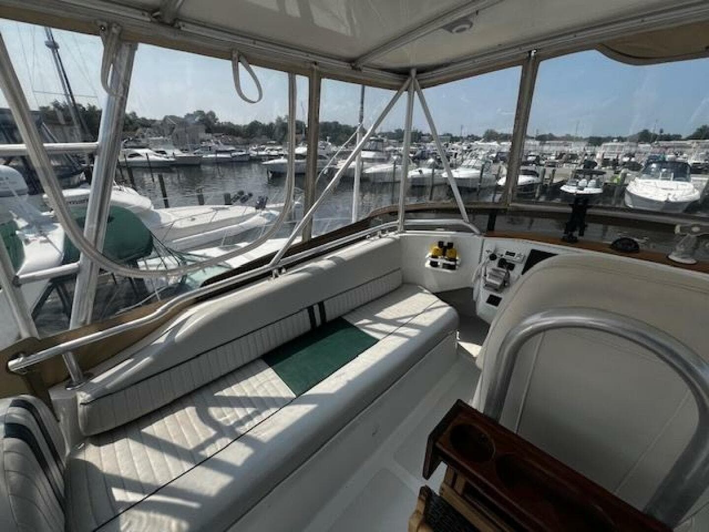 2000 Mainship 390 — photo 49